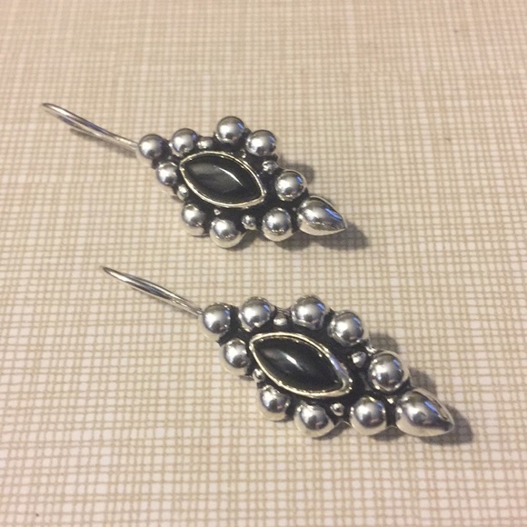 Just in oxidized Black Onyx artwork Earrings - Picture 3 of 8